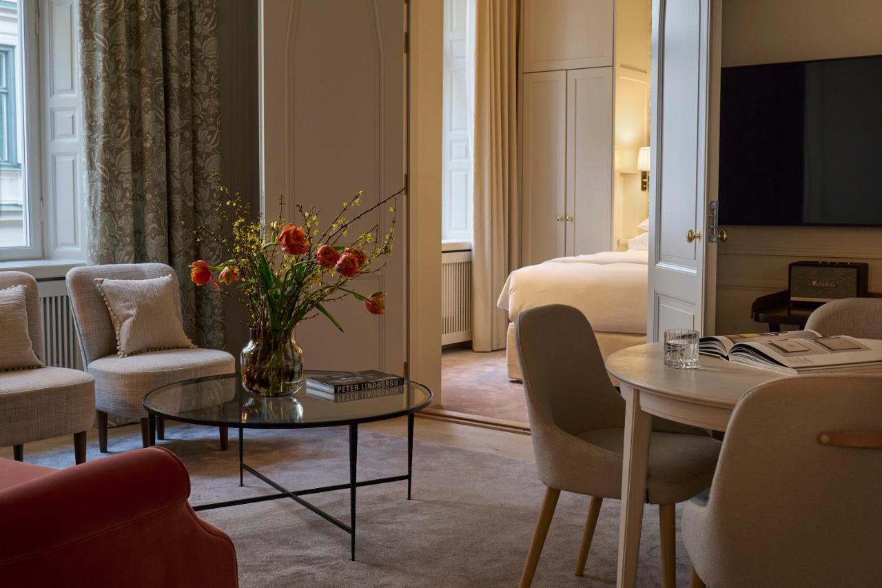 Villa Dagmar Sztokholm Zewnętrze zdjęcie A suite at Hotel Axelmannstein