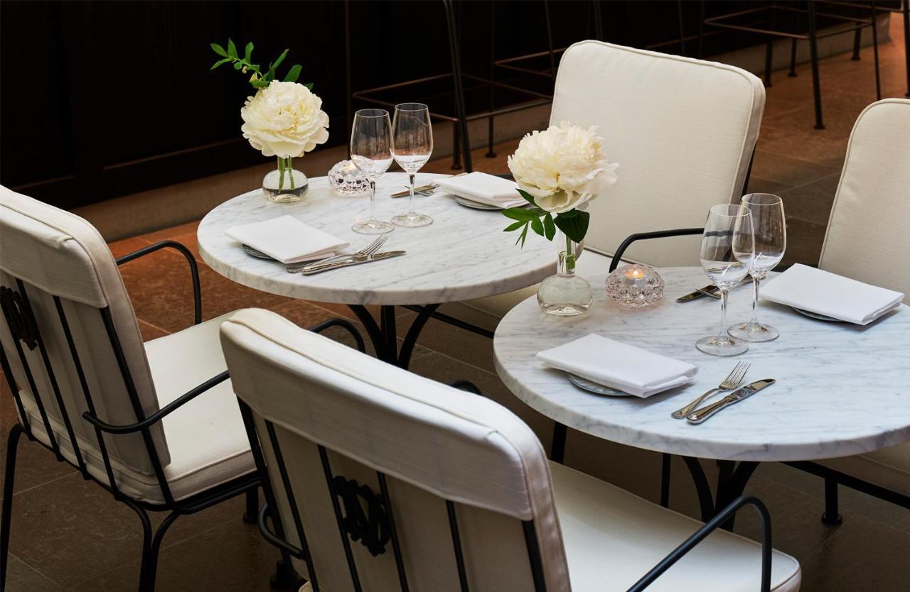 Villa Dagmar Sztokholm Zewnętrze zdjęcie Tables at the restaurant